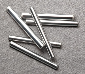 556px-Steel-Dowel-Pins.jpg